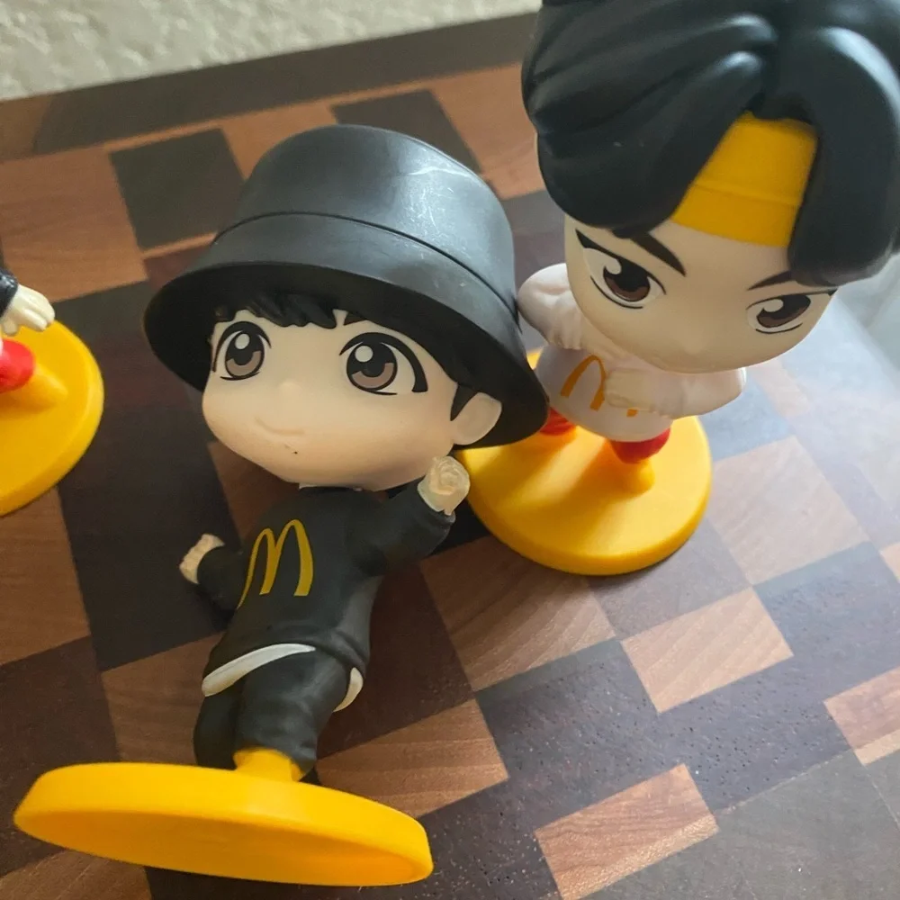 11 McDonald's x TinyTAN BTS K-Pop Idol Figurine Encore Edition Collectibles Toys
